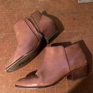 Sam Edelman saddle brown zip bootie / EUC / size 9